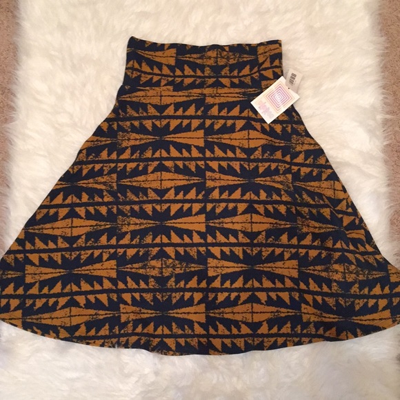 LuLaRoe Dresses & Skirts - NWT LuLaRoe Skirt♥️